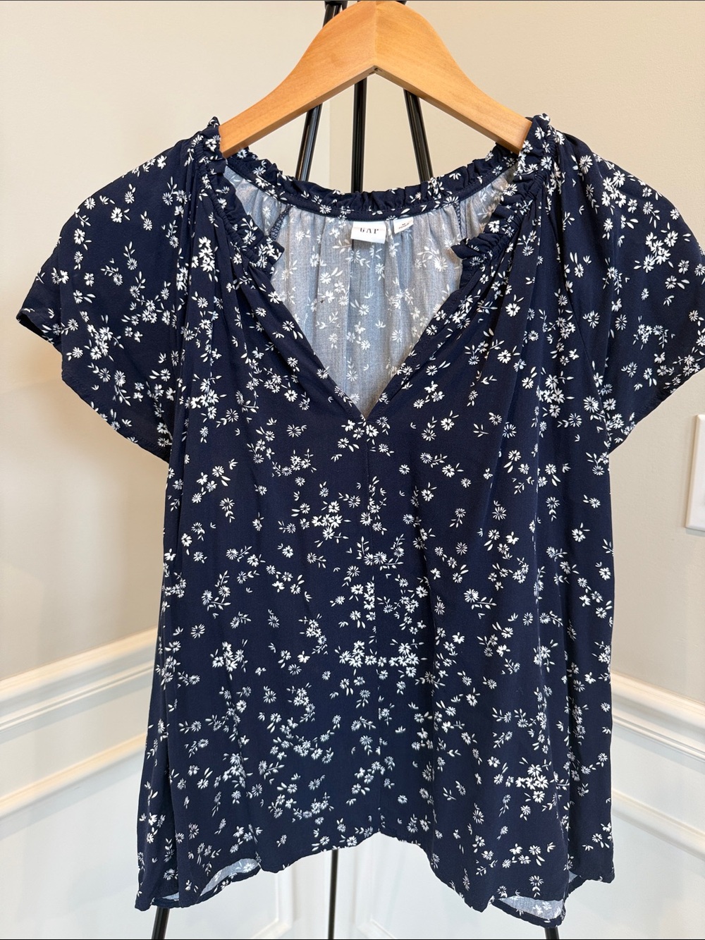GAP Navy Floral Short Sleeve Blouse